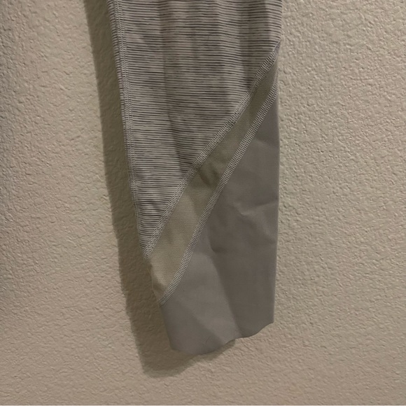 Lululemon Wunder Under 23” Crop Leggings Light Grey High Rise - Picture 4 of 9
